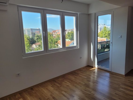 Се продава дуплекс 23м2, Хром