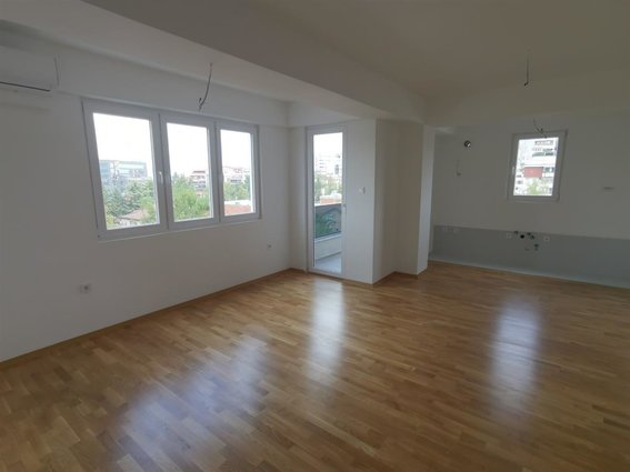 Се продава дуплекс 23м2, Хром