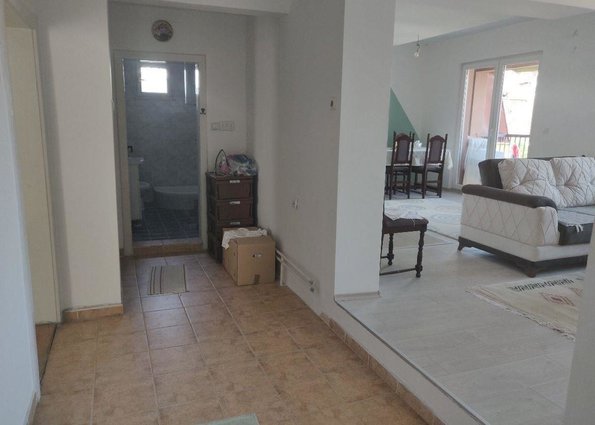 Се продава стан 88м2,Католичка