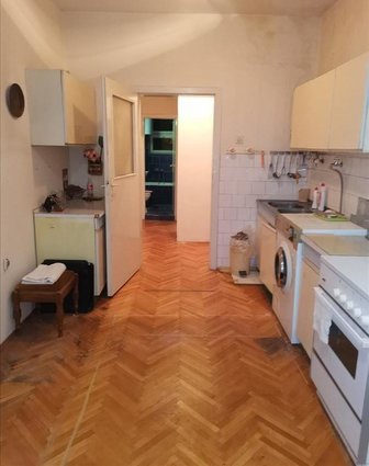 Се продава трособен стан во Капиштец