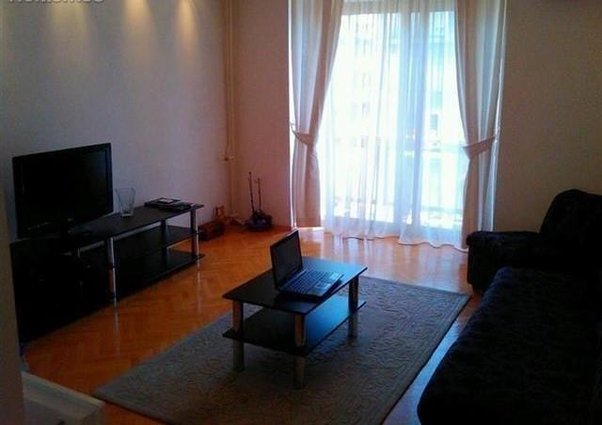 Се продава стан 70м2, Центар