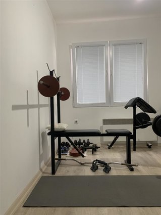 PRZINO : SE PRODAVA_ STAN SPRAT OD KUKJA  137m2