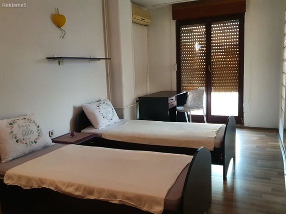 SE PRODAVA STAN 79m2 DEBAR MAALO