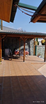 Se prodava kukja so dvorno mesto 330m2