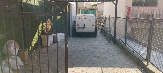 Se prodava kukja so dvorno mesto 330m2