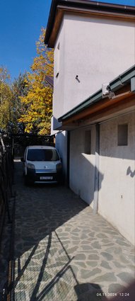 Se prodava kukja so dvorno mesto 330m2