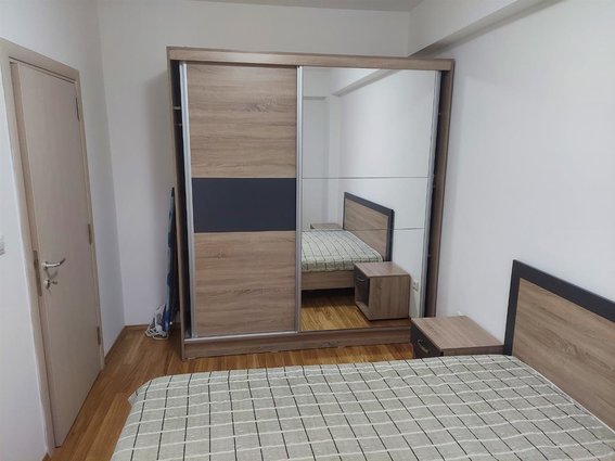 Centar univerzalna 45m2 opremen npv stan