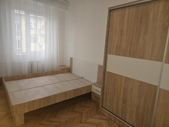 SE IZDAVA NOV LULSUZNO NAMESTEN STAN VO NOVO LISICE-POZADI LISA