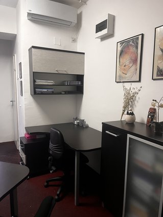 Деловен простор во ТЦ Автокоманда