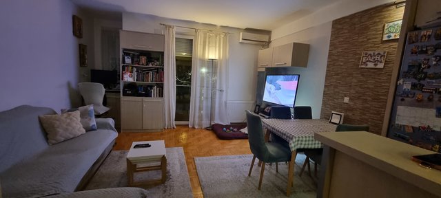 СЕ ПРОДАВА СТАН ВО ДЕБАР МААЛО