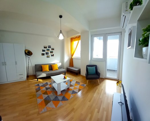 НОВА ГАРСОЊЕРА ВО ХРОМ