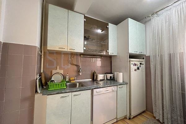 Изнајмувам трособен наместен стан во Центар, Скопје