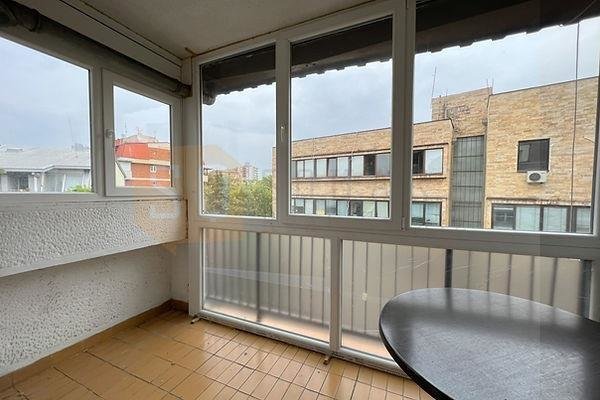 Изнајмувам трособен наместен стан во Центар, Скопје