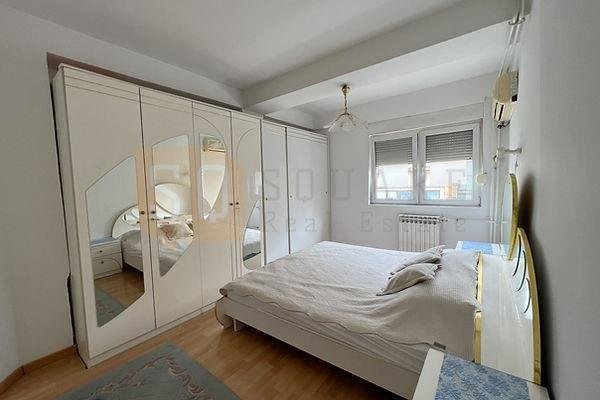 Изнајмувам трособен наместен стан во Центар, Скопје