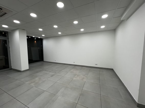 Se prodava 62m2 dukjan na Partizanska