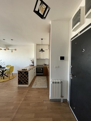 Се издава нов, целосно опремен стан во централна локација/For Rent: Newly Built, Spacious Apartment in Central Skopje