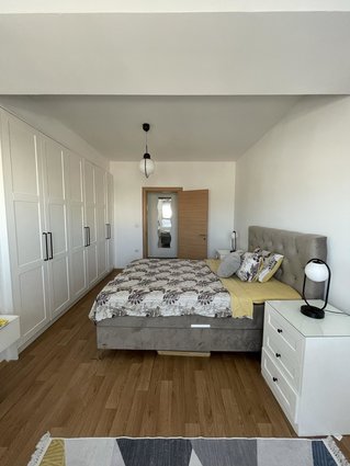 Се издава нов, целосно опремен стан во централна локација/For Rent: Newly Built, Spacious Apartment in Central Skopje