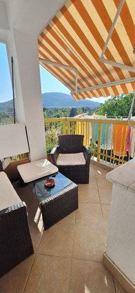 Се изнајмува три собен стан 