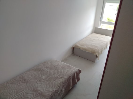 Се изнајмува трособен стан во Охрид на долг период