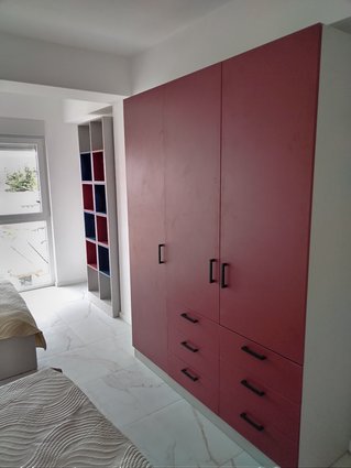 Се изнајмува трособен стан во Охрид на долг период