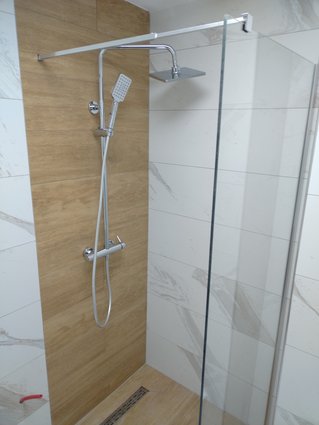 Се изнајмува трособен стан во Охрид на долг период