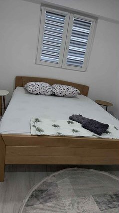 СЕ ПРОДАВААТ ДВА КОМПЛЕТНО ОПРЕМЕНИ СТАНА – ЕДЕН ДО ДРУГ! 