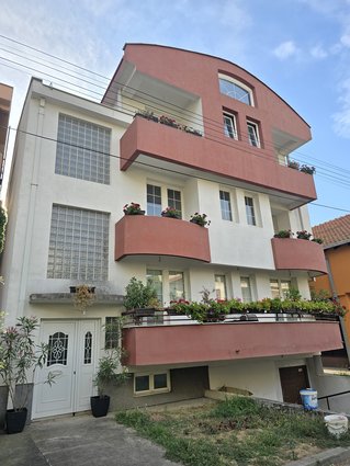 Стан во Козле