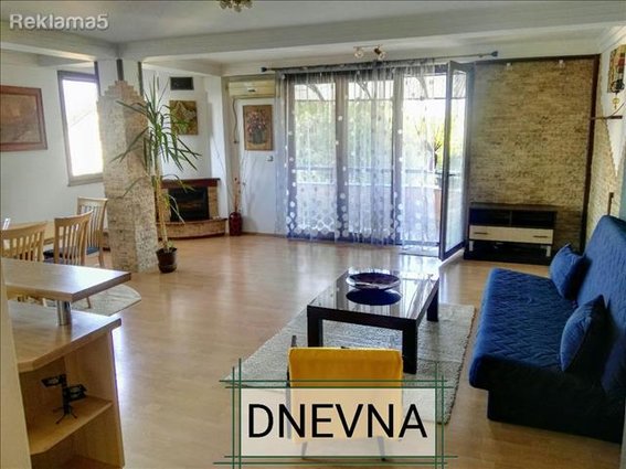 Ретка понуда и реална цена: Просторен 4-собен стан во Црниче