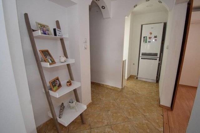 Се продава стан во Дебар Маало