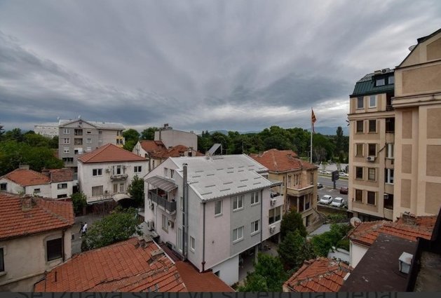 Се продава стан во Дебар Маало