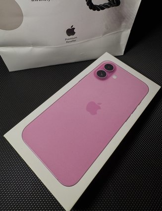 Se prodava i phone 16 plus pink 256 gb