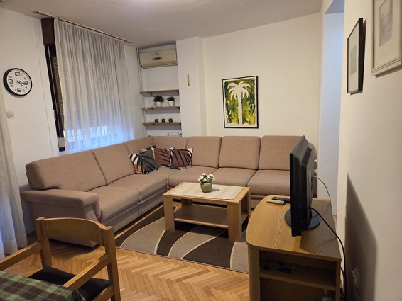 Se izdava garsonjera