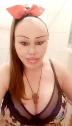 MASAZA MASAZI ZA GOSPODA , DAMI I PAROVI SO PROFI TRANSSICA DEVOJKA MASERKA EDINSTVENA VO MK.