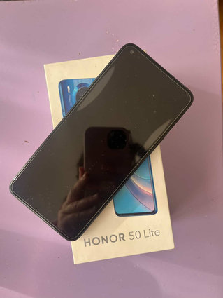 Prodavam telefon Honor 50 Lite