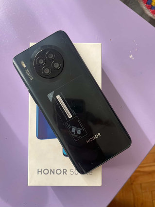 Prodavam telefon Honor 50 Lite