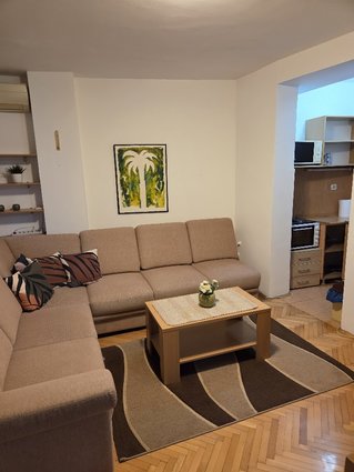 Se izdava garsonjera