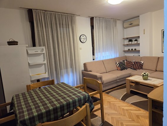 Se izdava garsonjera