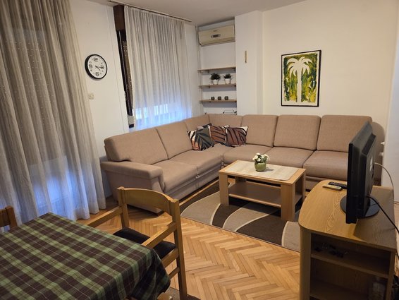 Se izdava garsonjera