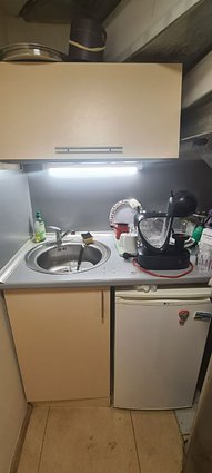 СЕ ПРОДАВА ДЕЛОВЕН ПРОСТОР НА ТРИ КАТА ВО ТЦ ЛЕПТОКАРИЈА, СКОПЈЕ
