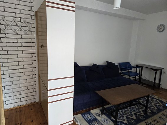 SE IZDAVA GARSONIERA VO KOZLE