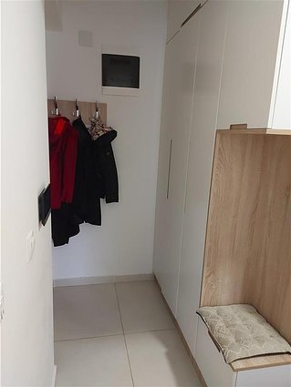 KOD.2026 SE PRODAVA trosoben stan vo blizna na Klinicki Centar Majka Tereza