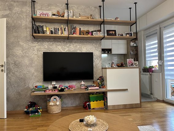 KOD.2026 SE PRODAVA trosoben stan vo blizna na Klinicki Centar Majka Tereza