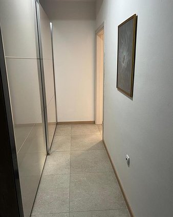 KOD.2057 SE PRODAVA super svetol otvoren stan vo Karpos 4