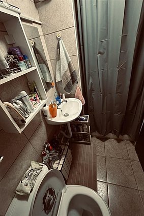 Kod.2083 SE PRODAVA dvosoben stan kaj Univerzalna Sala 