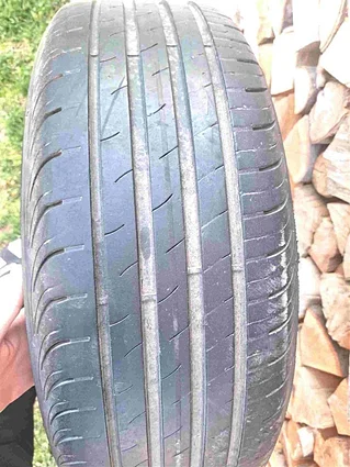 Prodavam 2 letni gumi 215/60 R17